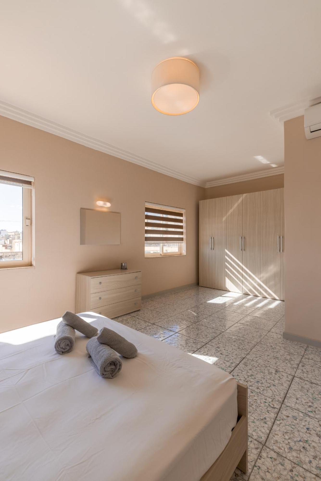Harbour View - Large 2Br Apartment Валлетта Екстер'єр фото